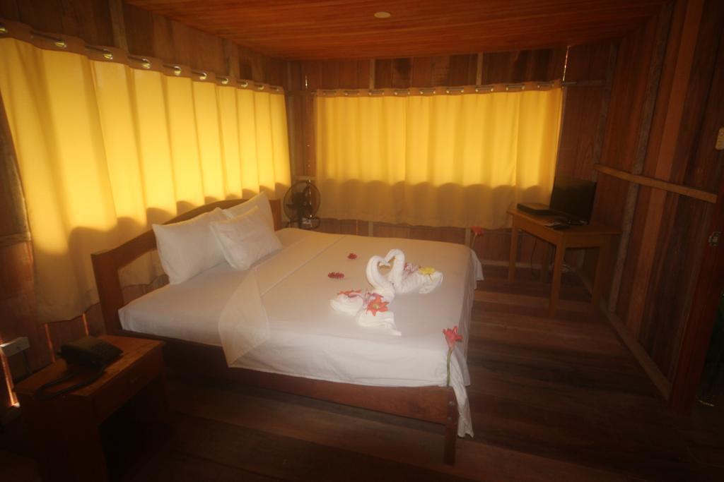 Amazon Rainforest Lodge Padre Cocha Екстериор снимка